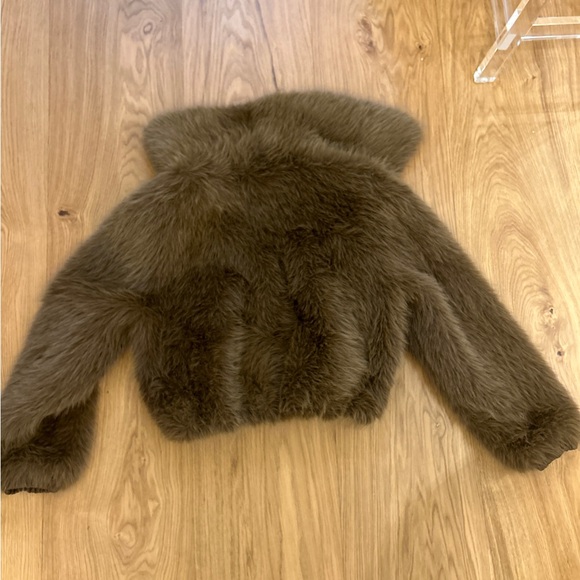 The Frankie Shop Hope Faux Fur Jacket in Camel - Picture 2 of 6